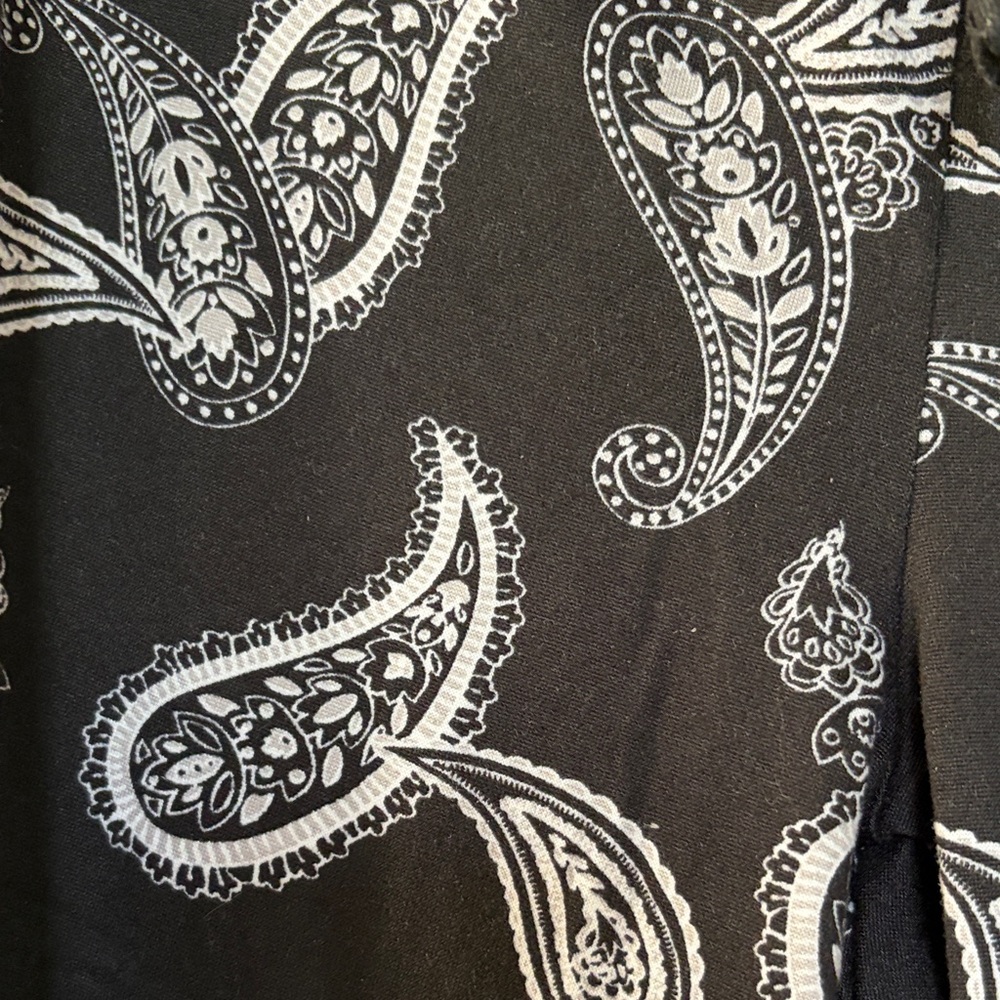 Tahari Black and White Paisley women Joggers - Picture 5 of 7